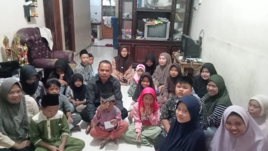 *USTADZ IMARUDIN BERSAMA DPD PATRON BANTEN MEMBERIKAN SANTUAN ANAK YATIM PIATU DI KABUPATEN TANGERANG*