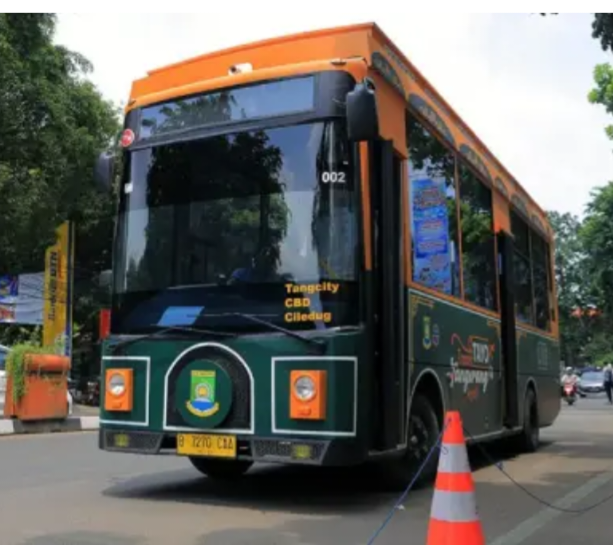 PEMKOT TANGERANG MELUNCURKAN PROGRAM DAN PELAYANAN TRANSPORTASI GRATIS UNTUK PELAJAR TAYO DAN SI BENTENG AKAN JADI ARMADA PELAYANAN NYA