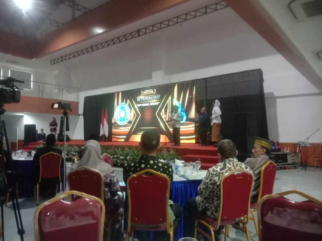 UNIVERSITAS MUHAMMADIYAH TANGERANG ( UMT ) GELAR MILAD KE – 16 PERKUAT KOMITMEN UNGGUL,DAN BERSATU MEMBANGUN PERADABAN BERMARTABAT,