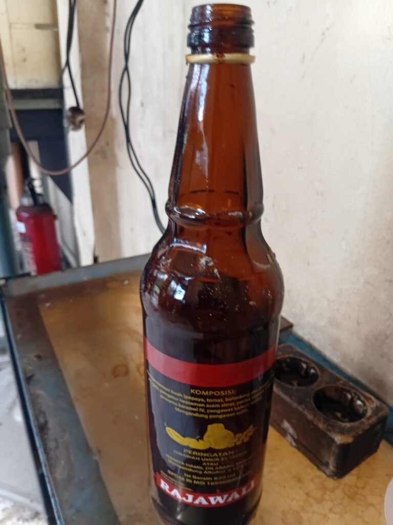Diduga Minuman Merk Rajawali Menggunakan Pita Cukai Bekas.