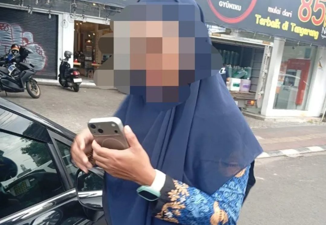 Mobil Berseragam Korpri Lawan Arus di Pasar Lama, Saat Ditegur Justru Ancam Wartawan dengan UU ITE