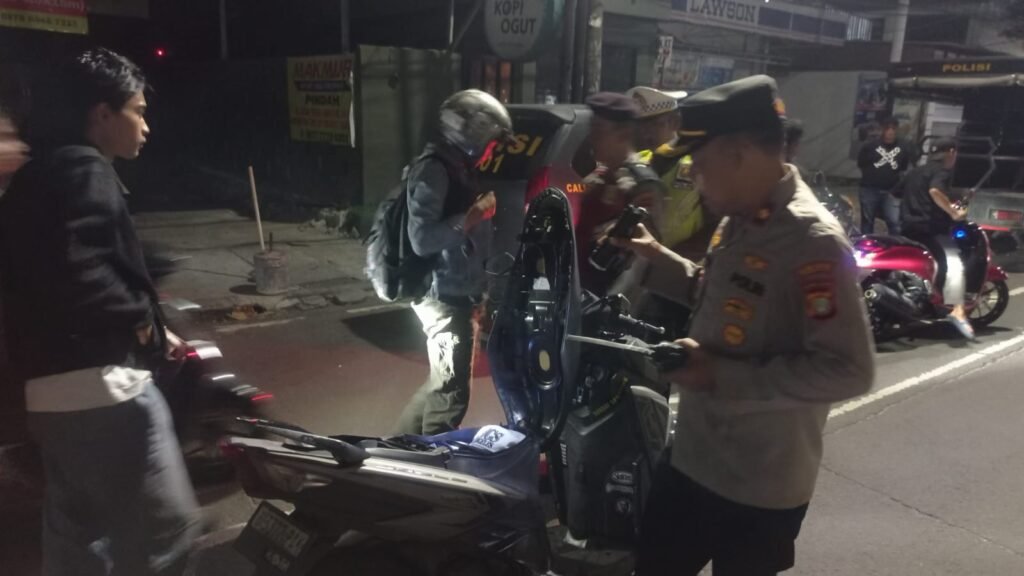Patroli Cipta Kondisi Polsek Tangerang, Dua Motor Diduga Balap Liar Diamankan di Jalur Pinggir Tol Buaran