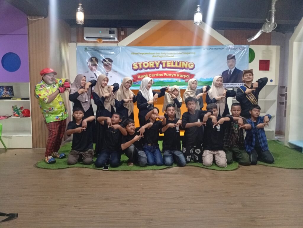 Peserta SD Alepera Antusias Ikuti Story Telling, Om Badut Latih Fokus dan Daya Ingat Anak