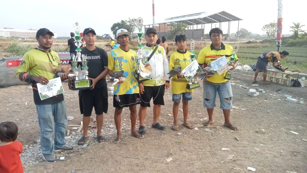 Merpati Kolongan Tetap Eksis di Tengah Kawasan Industri, Lapak Oppo Tangerang Jadi Pusat Silaturahmi Pecinta Merpati